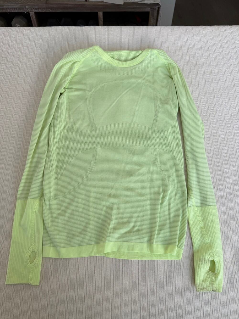 Lululemon Swiftly Tech Long Sleeve Crewneck Lime Green Top Size 8